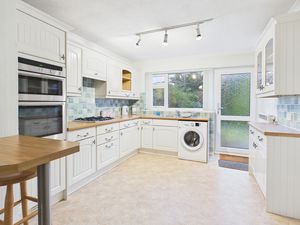 Kitchen- click for photo gallery